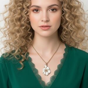 Vintage Floral Cluster Pendant Necklace